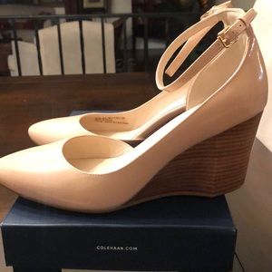 NWT Cole Haan Nude Patent Wedges (8)